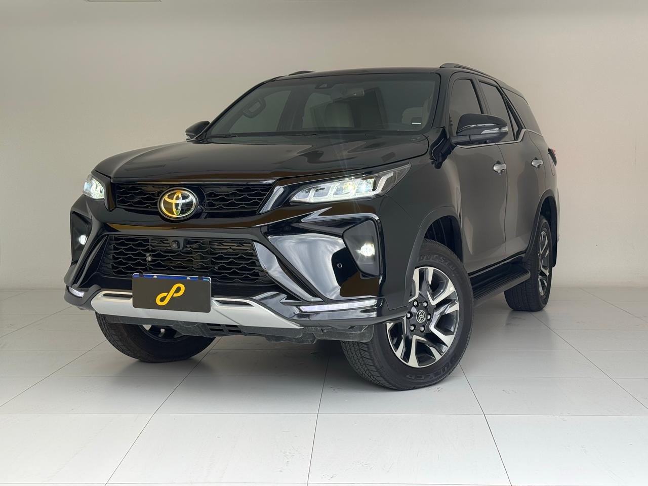 Toyota Hilux SW4 SRX Diamo. 4x4 2.8 TB Die Aut. na cor Preto em Curitiba / PR - 45485