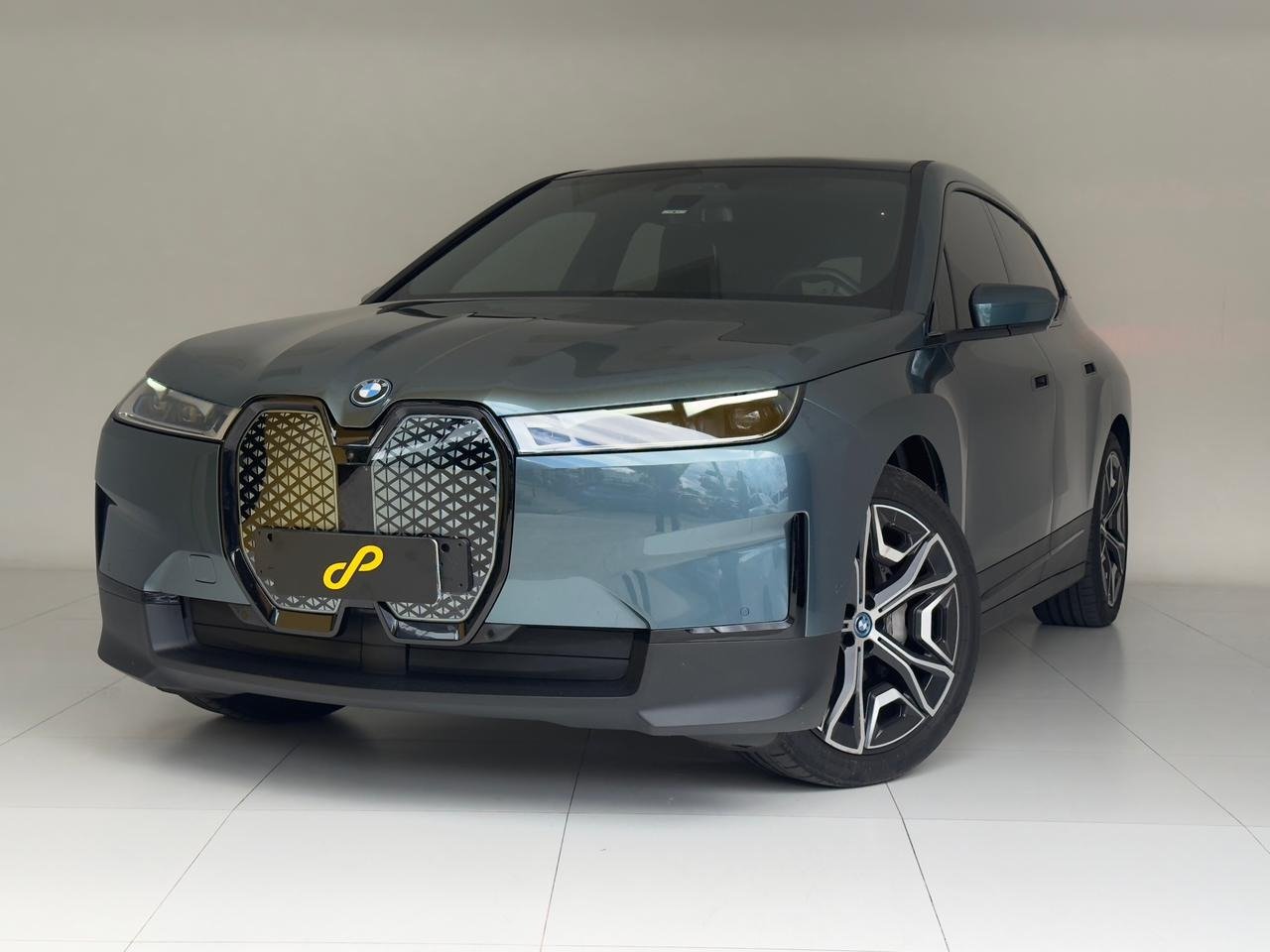 imagem de XDrive 40 Aut. (Elétrico)