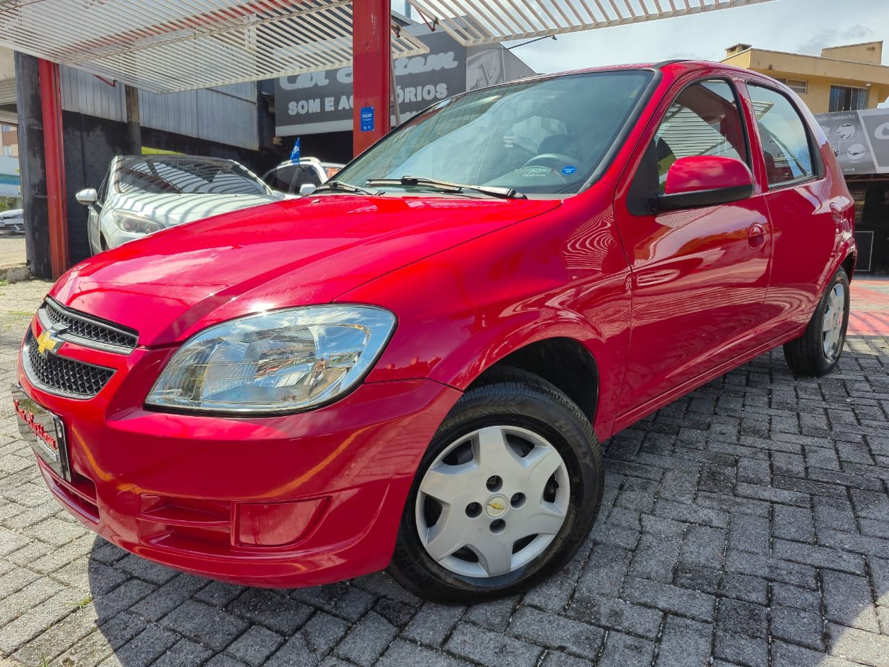 Chevrolet Celta Spirit/ LT 1.0 MPFI 8V FlexP. 5p na cor Vermelho em Curitiba / PR - 45531