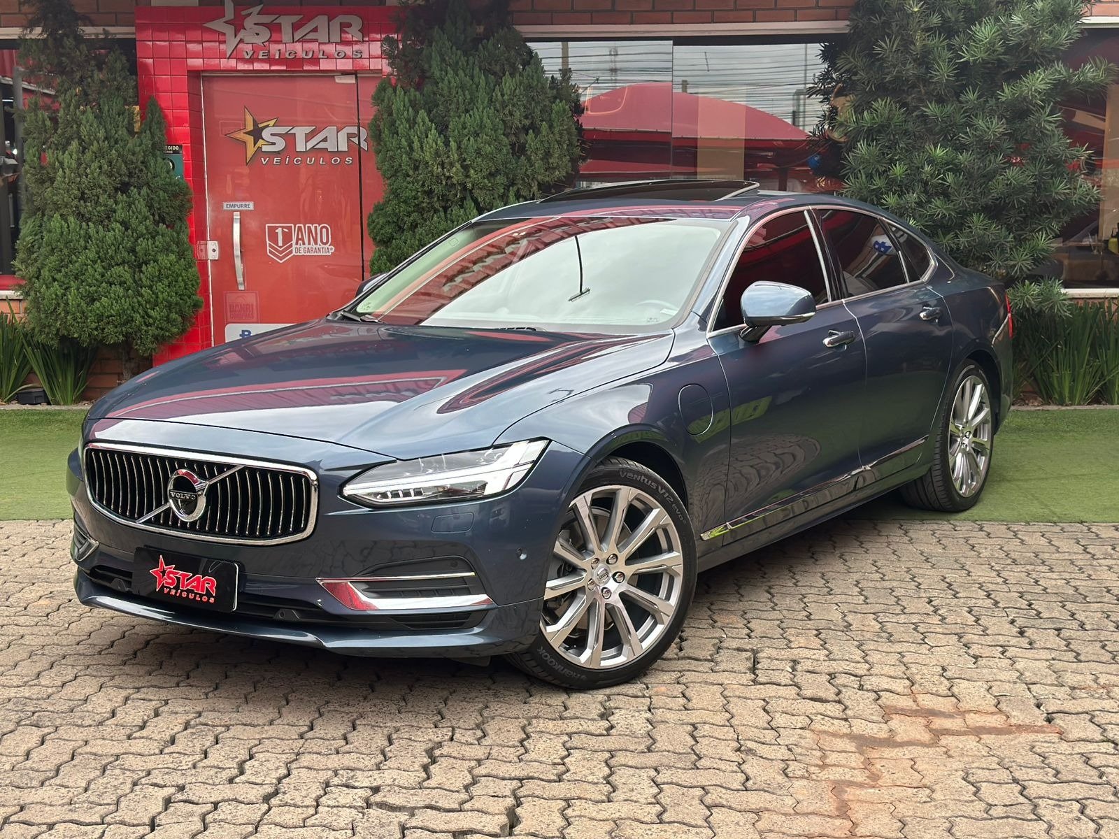 imagem de T-8 INSCRIPT 2.0 AWD (Híbrido)