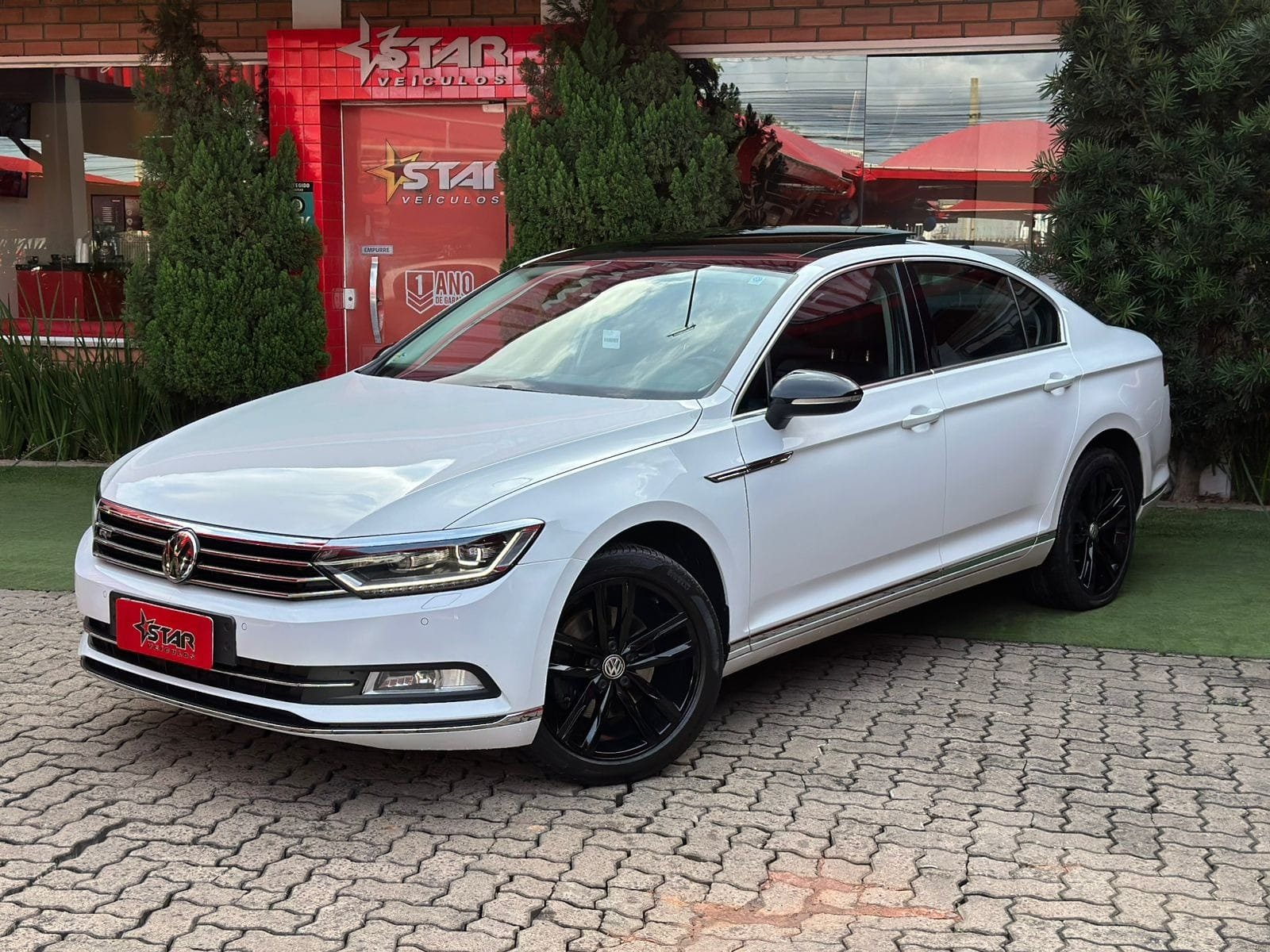 imagem de TB 2.0 FSI/TSI 211cv Tiptronic 4p