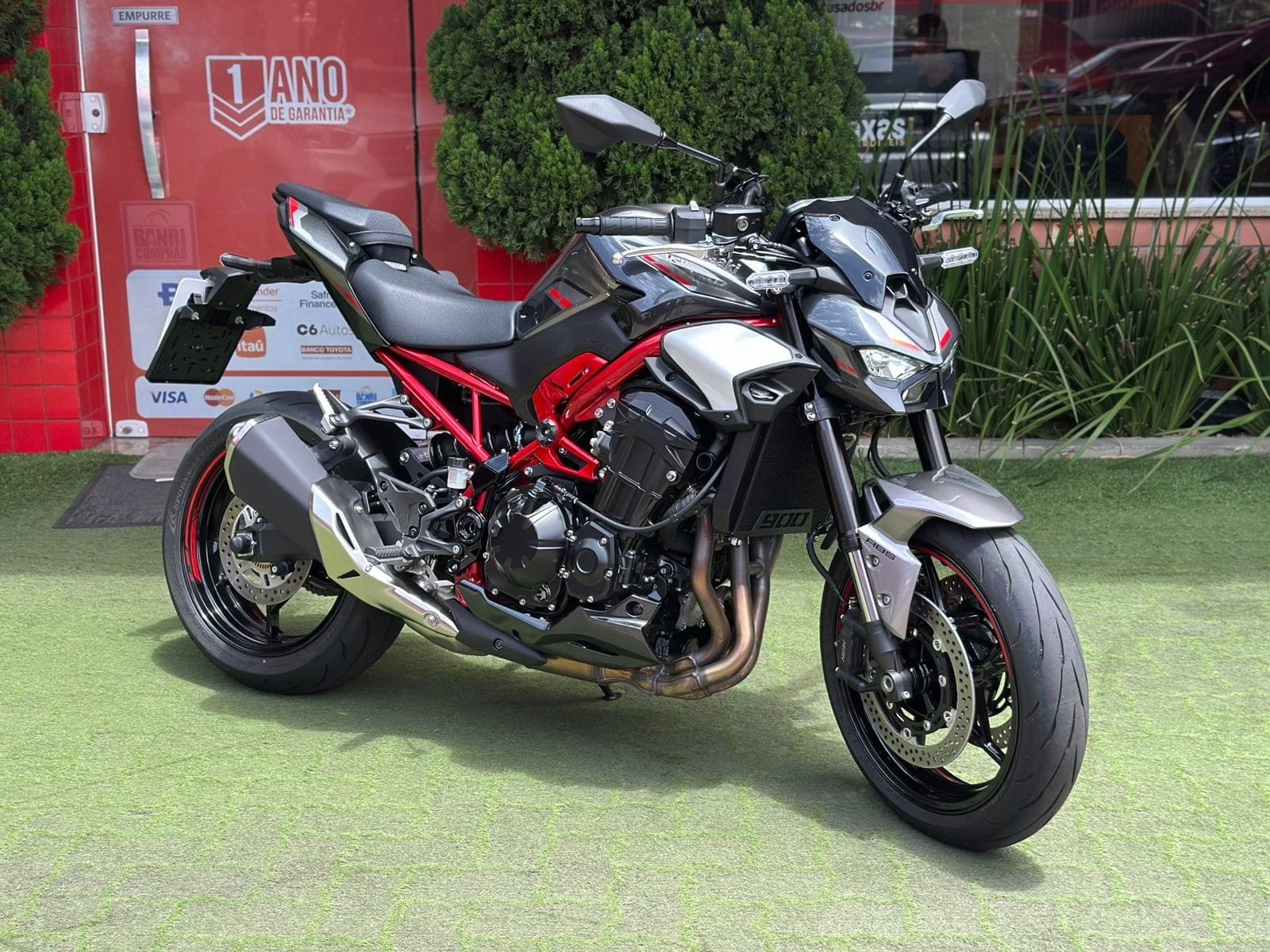 KAWASAKI Z 900  na cor Vermelho no Canoas / RS - 45844