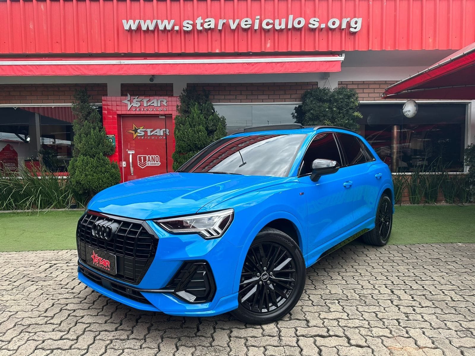 Audi Q3 Black S Line 1.4 TFSI S-tronic na cor Azul no Canoas / RS - 45891