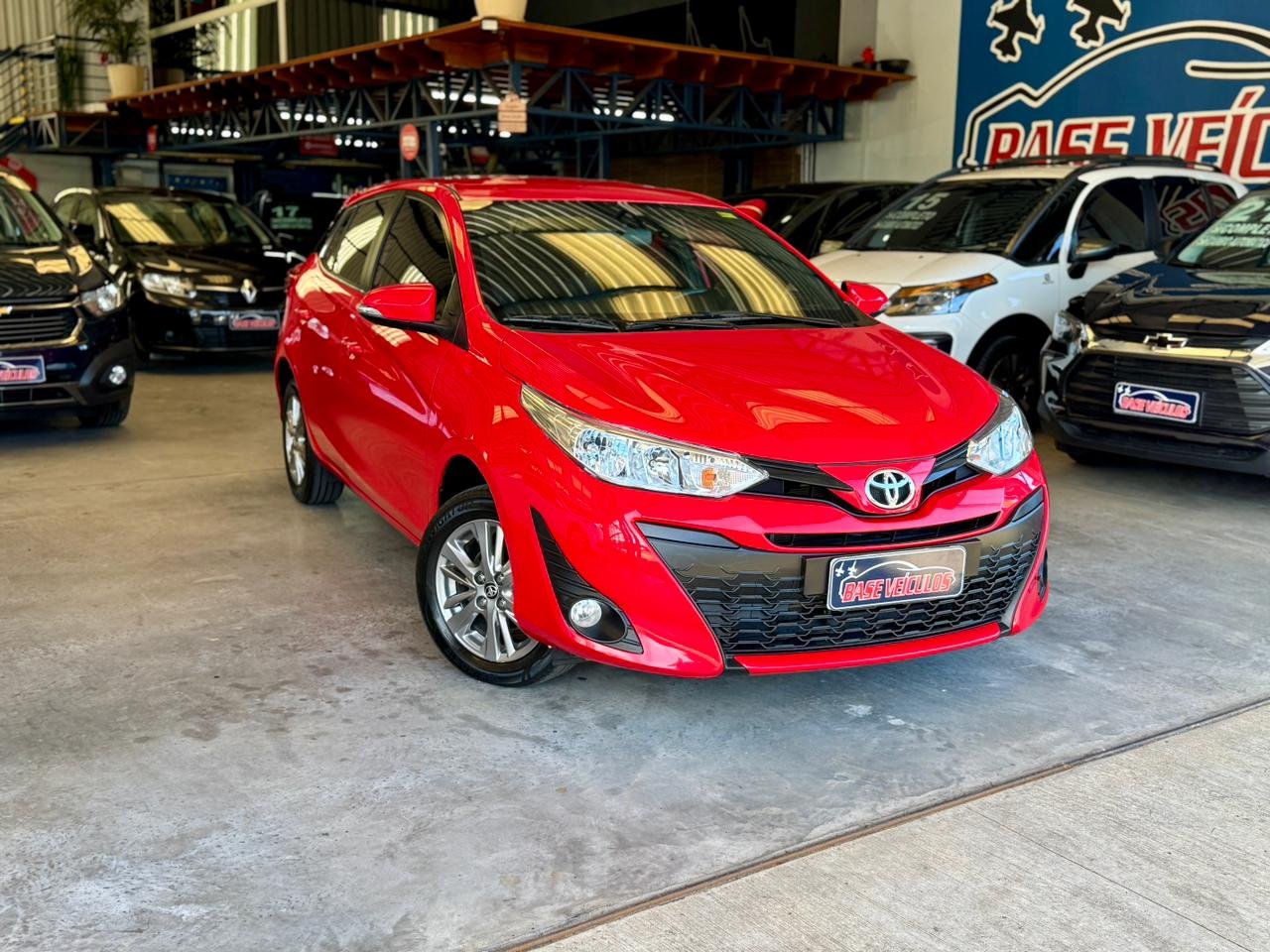 Toyota Yaris XL Plus Tech 1.3 Flex 16V Aut. na cor Vermelho no Canoas / RS - 45912