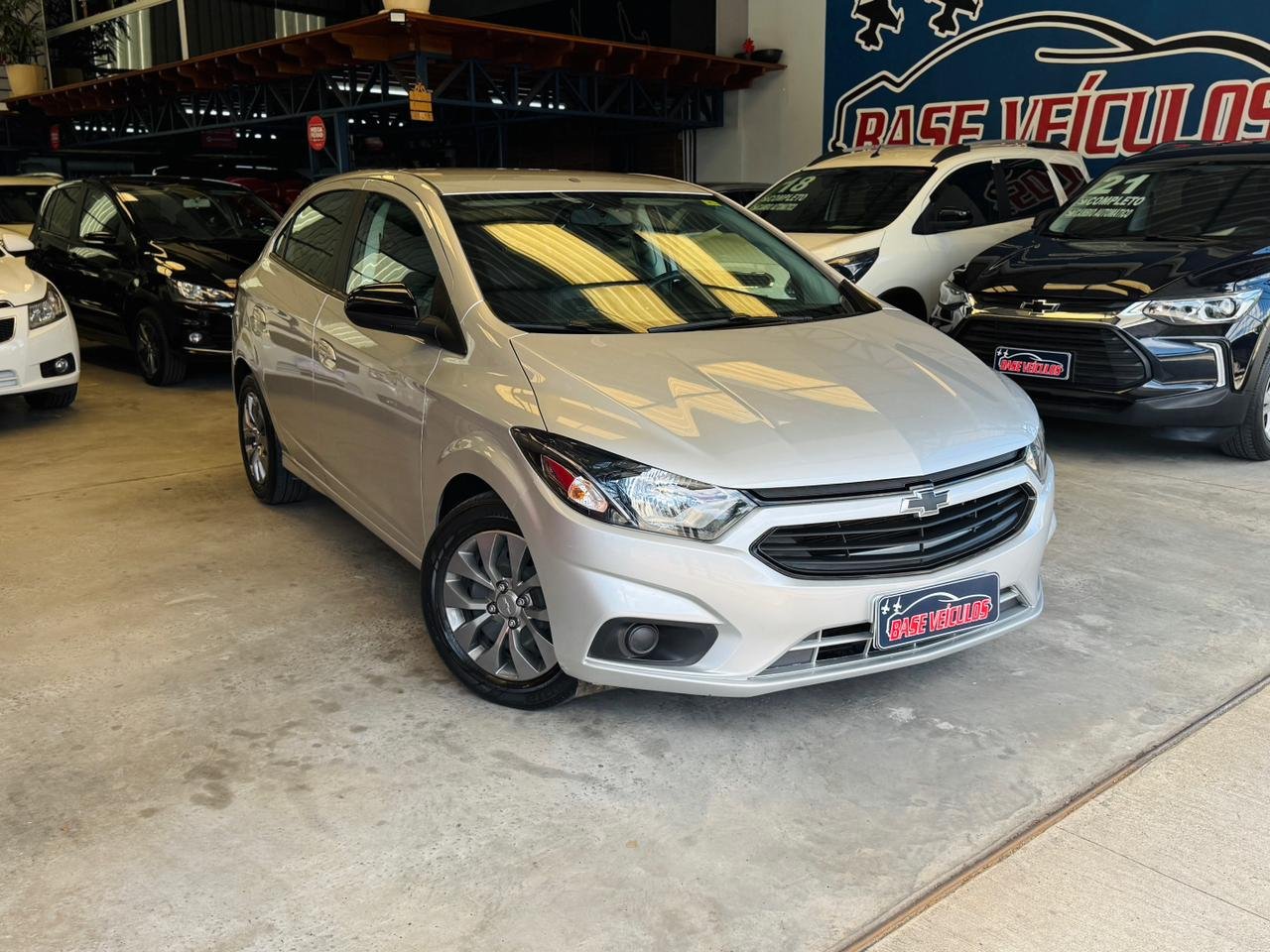 imagem de Hatch 1.0 8V Flex 5p Mec.