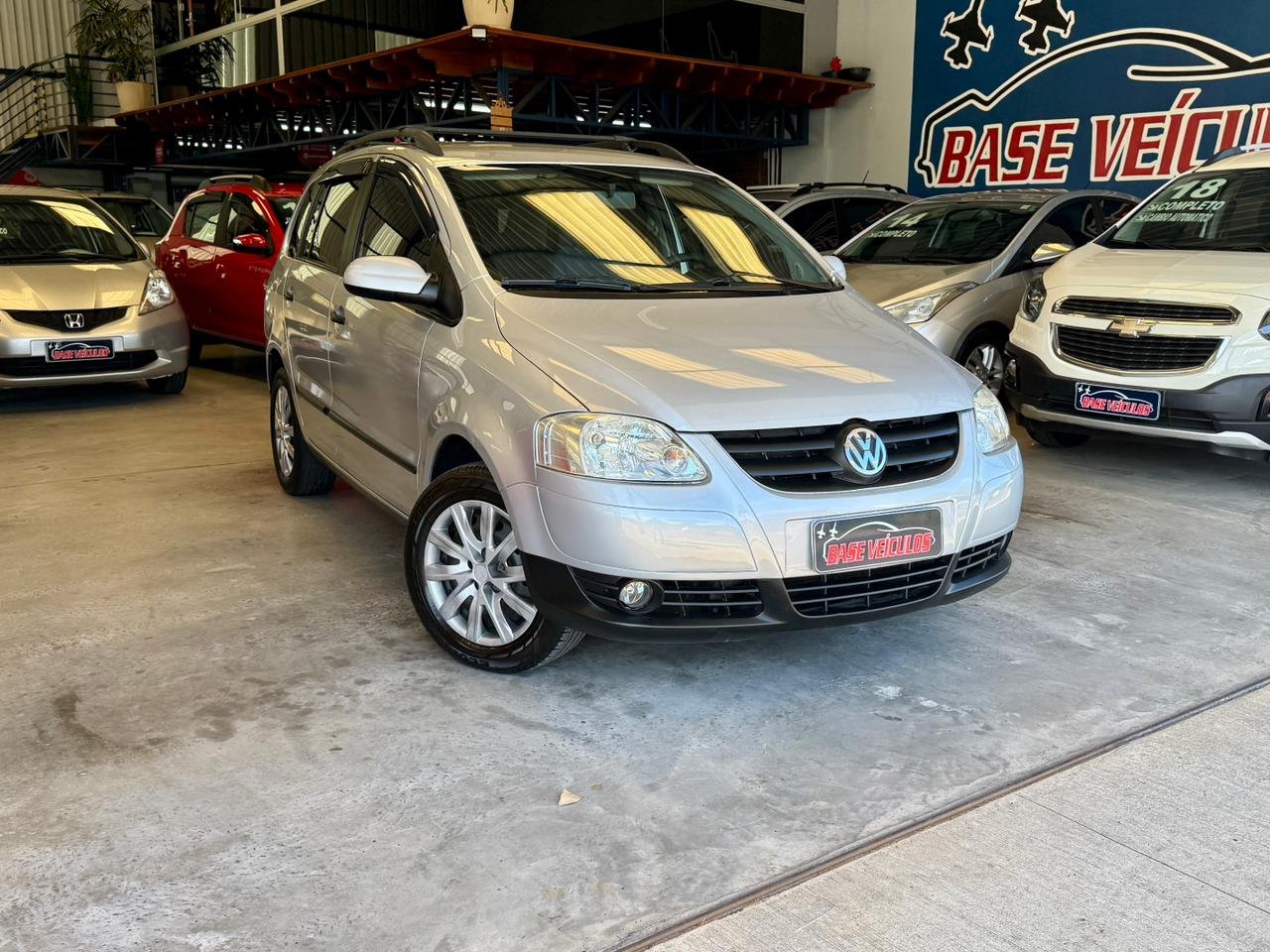 Volkswagen SpaceFox 1.6/ 1.6 Trend Total Flex 8V 5p na cor Branco no Canoas / RS - 45937