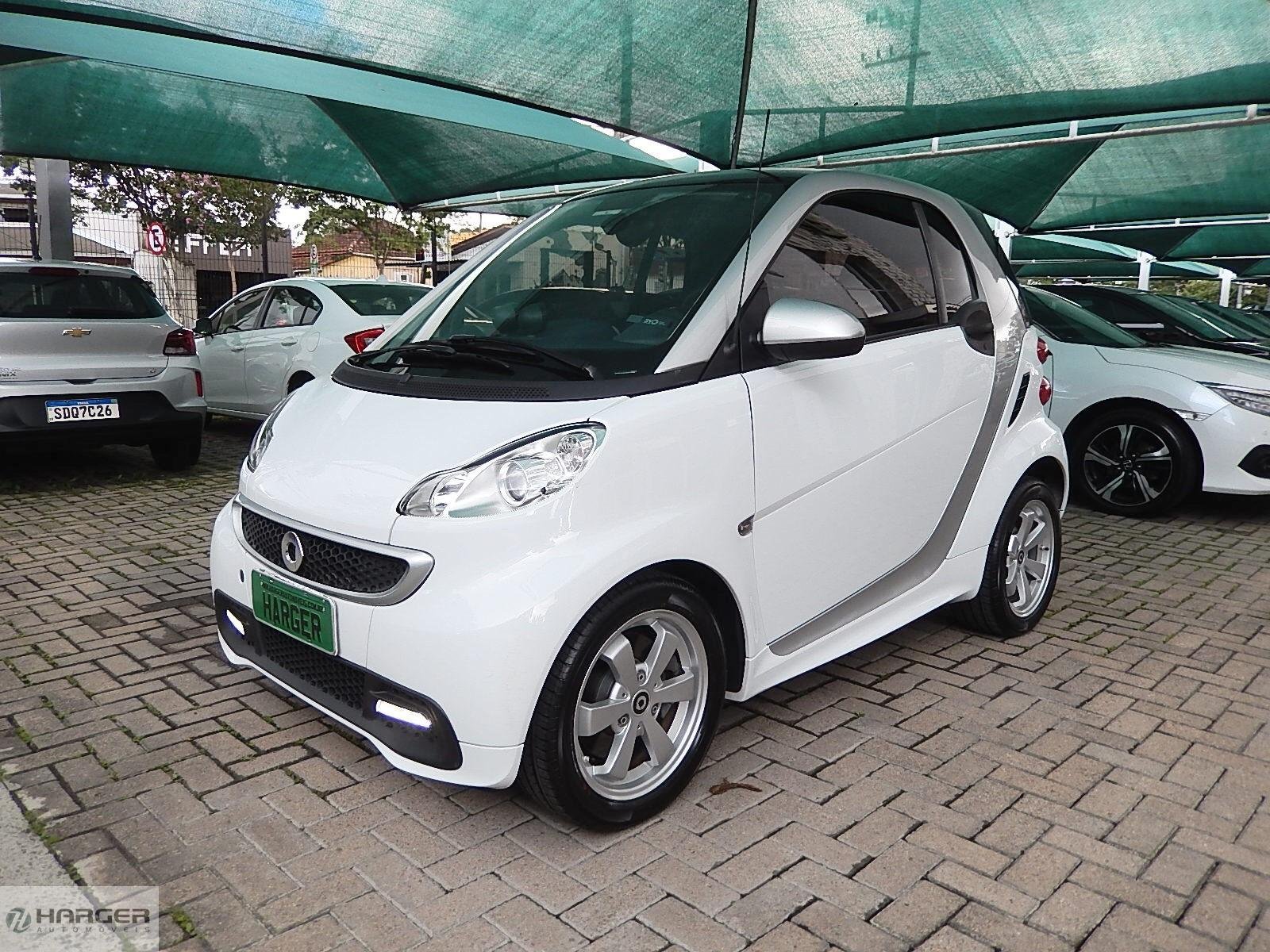 smart fortwo passion coupé 1.0 62kw na cor Branco em Curitiba / PR - 46057