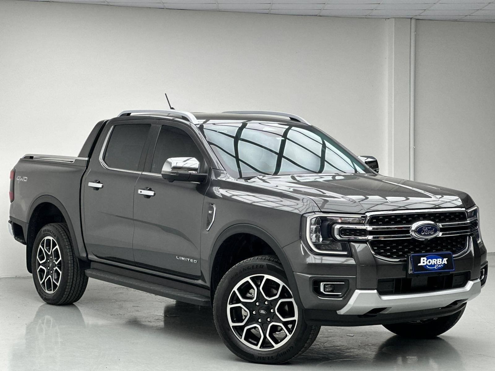 Ford Ranger Limited 3.0 V6 4x4 CD TB Die. Aut na cor Cinza em Rio do Sul / SC - 46220