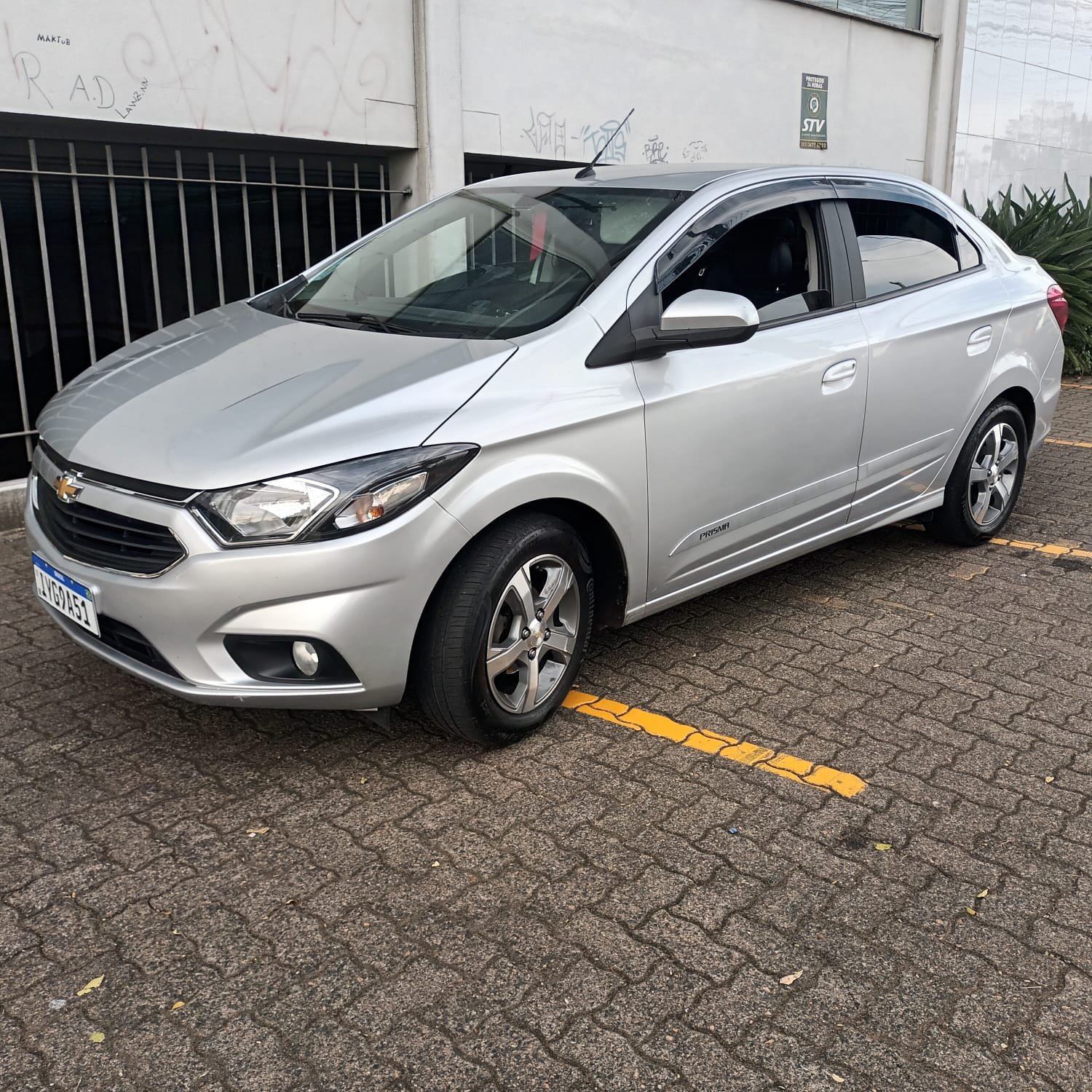 Chevrolet Prisma Sed. LTZ 1.4 8V FlexPower 4p na cor Cinza no Canoas / RS - 46657