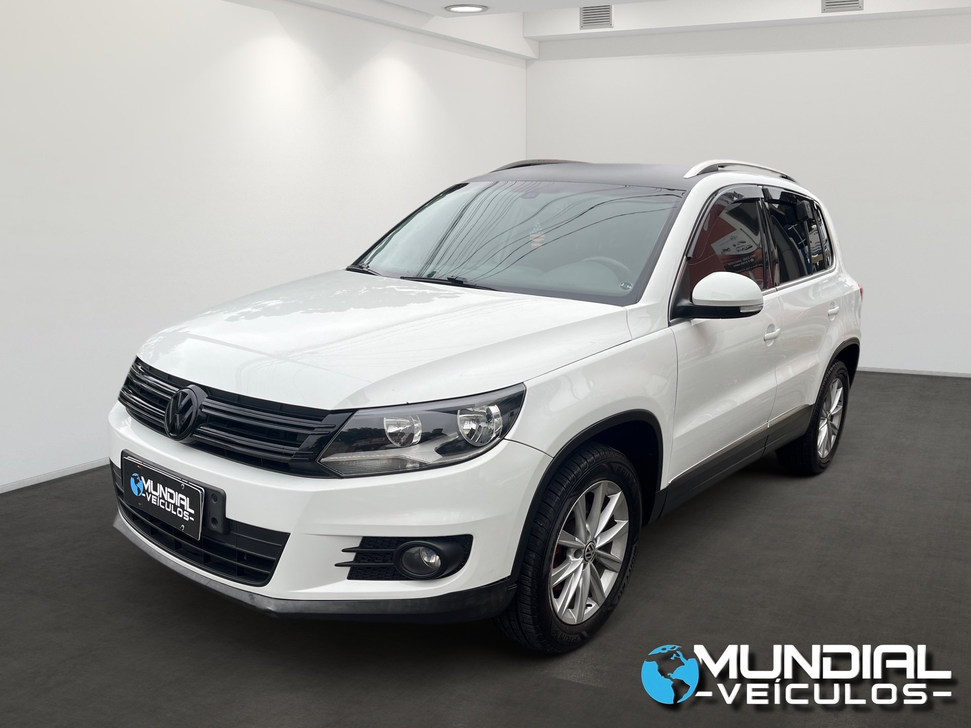Volkswagen Tiguan 2.0 TSI 16V 200cv Tiptronic 5p na cor Branco em Araucária / PR - 46690