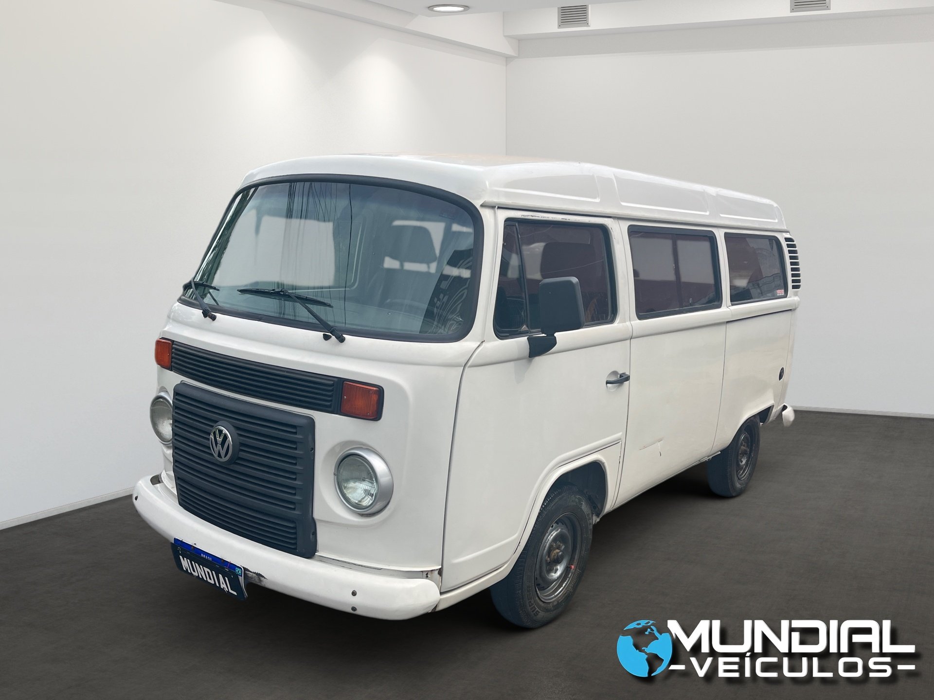 Volkswagen Kombi Standard 1.4 Mi Total Flex 8V na cor Branco em Araucária / PR - 46696