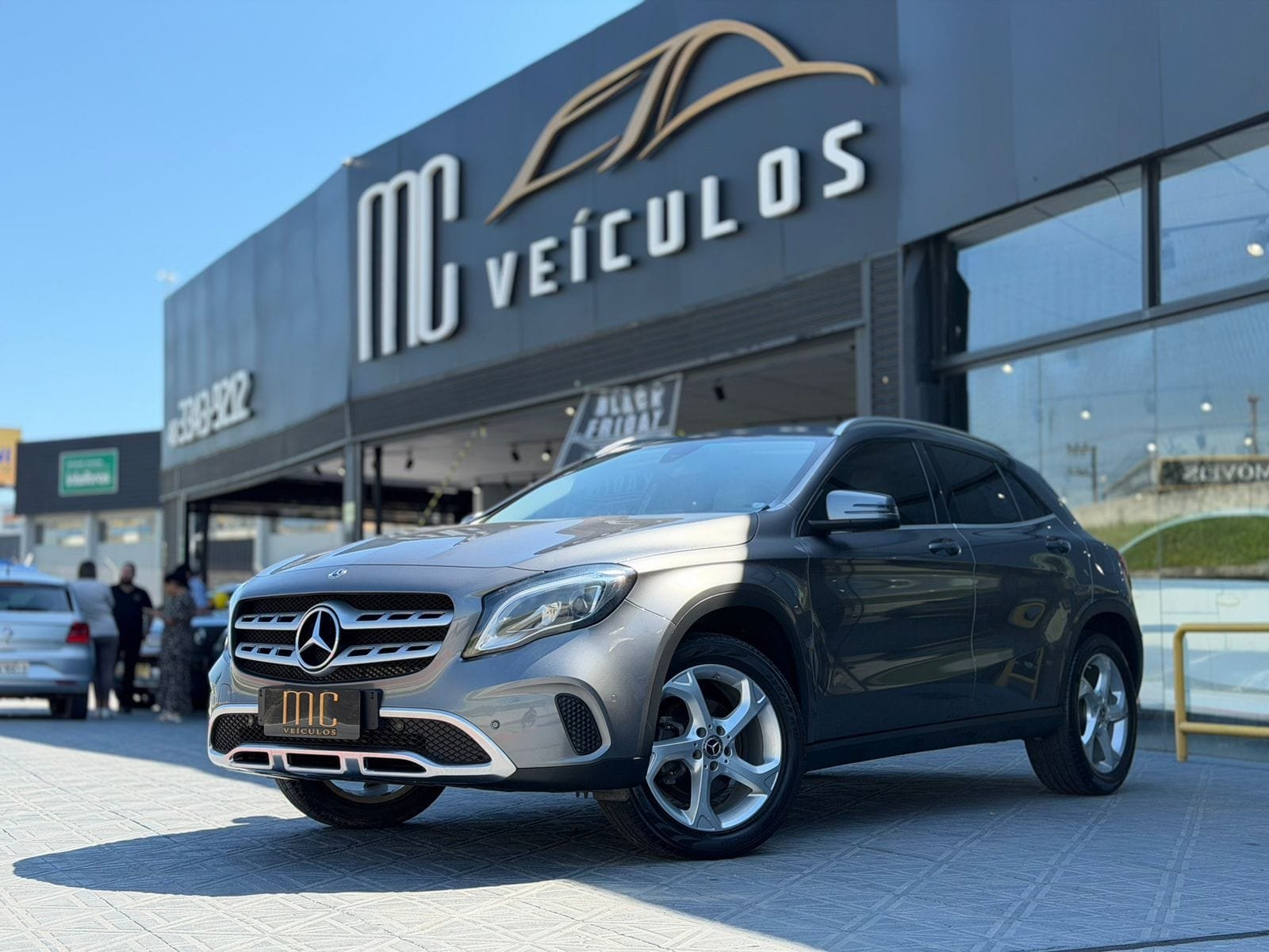 Mercedes-Benz GLA 200 Advance 1.6/1.6 TB 16V Flex Aut. na cor Preto em São José / SC - 46748