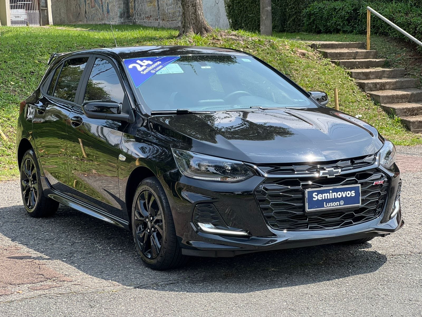 Chevrolet Onix HATCH RS 1.0 TB 12V Flex 5p Aut. na cor Preto em Curitiba / PR - 46954