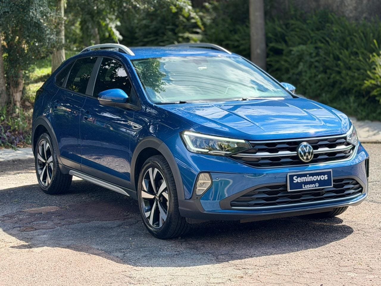 Volkswagen Nivus Highline 1.0 200 TSI Flex Aut. na cor Azul em Curitiba / PR - 46967