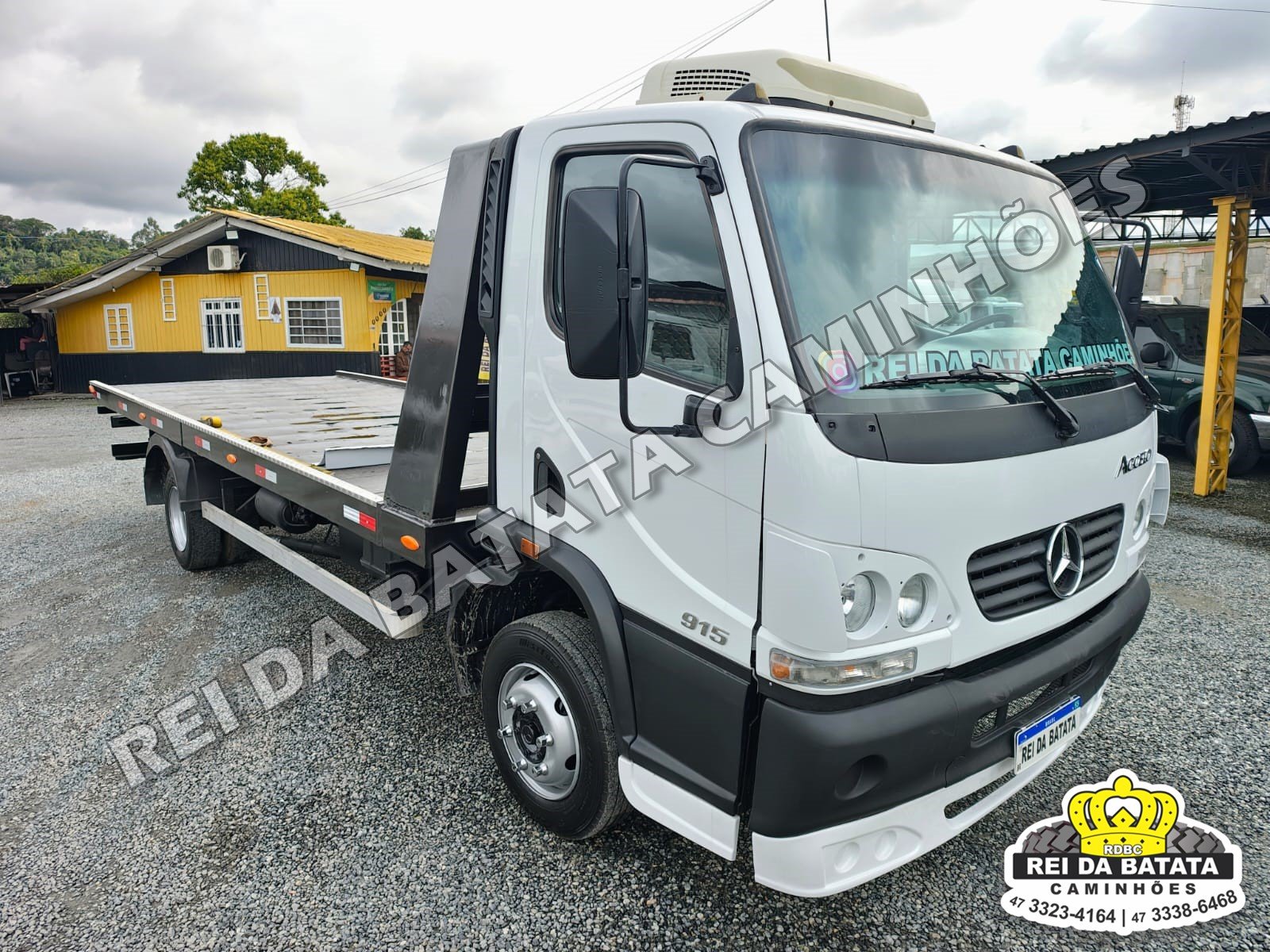 Mercedes-Benz Accelo 915C 2p (diesel) na cor Branco em Blumenau / SC - 47333