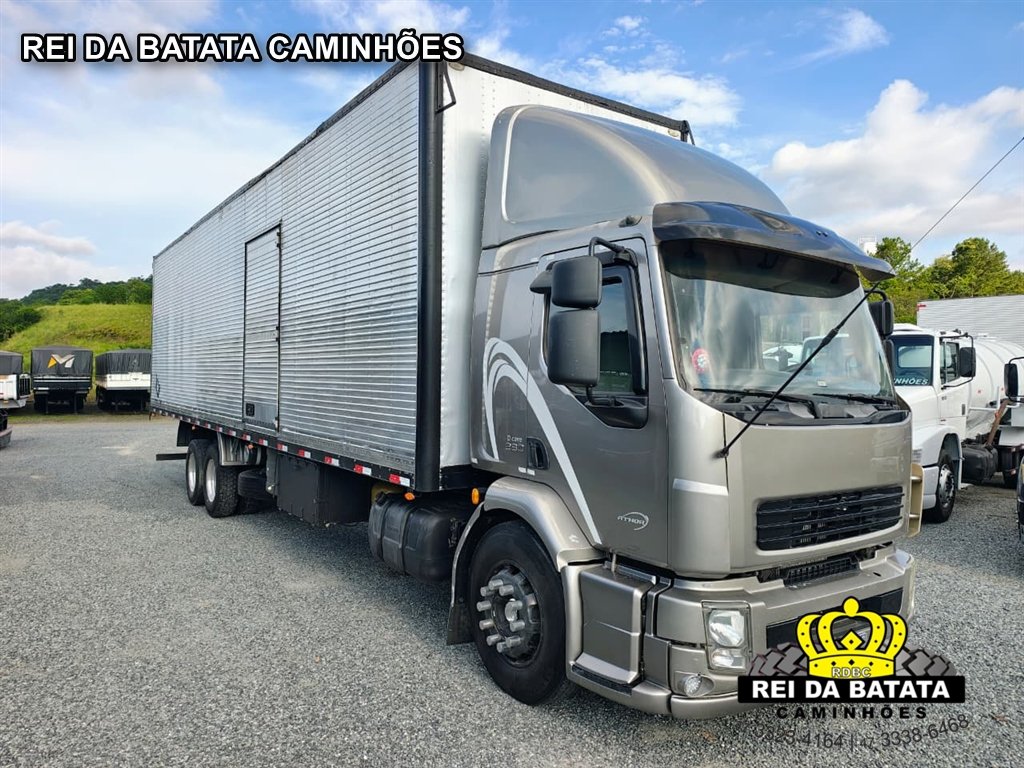 Volvo VM 260 6x2 2p (diesel) na cor Cinza em Blumenau / SC - 47356