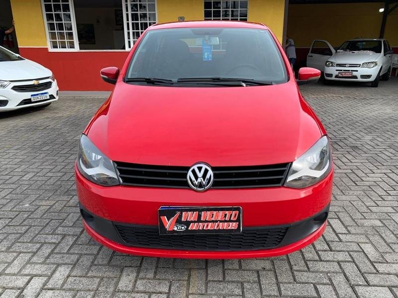 Volkswagen Fox 1.0 Mi Total Flex 8V 3p na cor Vermelho em Curitiba / PR - 47373