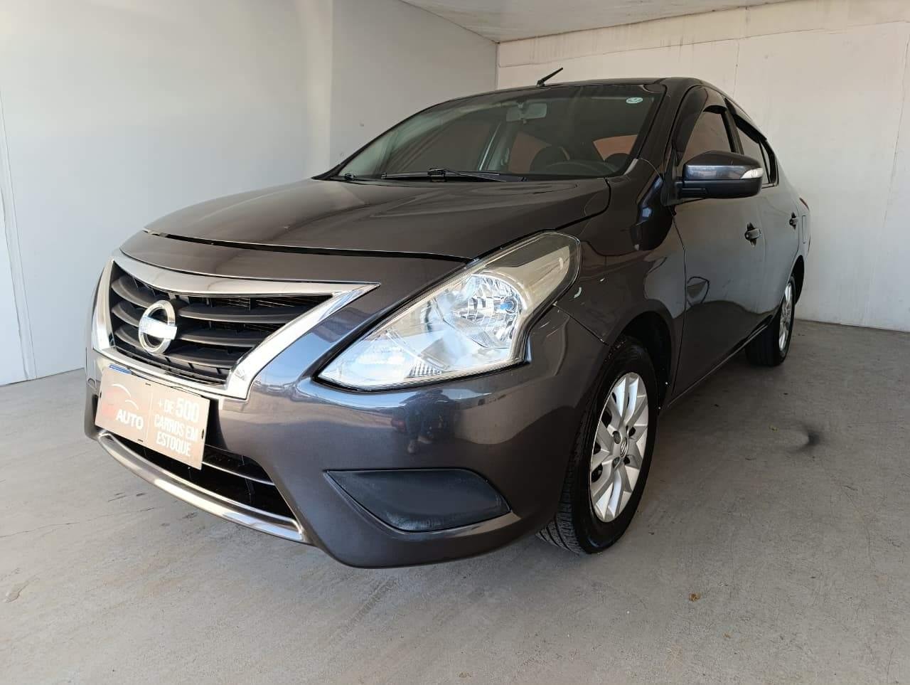 Nissan VERSA SV 1.6 16V FlexStart 4p Mec. na cor Cinza no Porto Alegre / RS - 47444