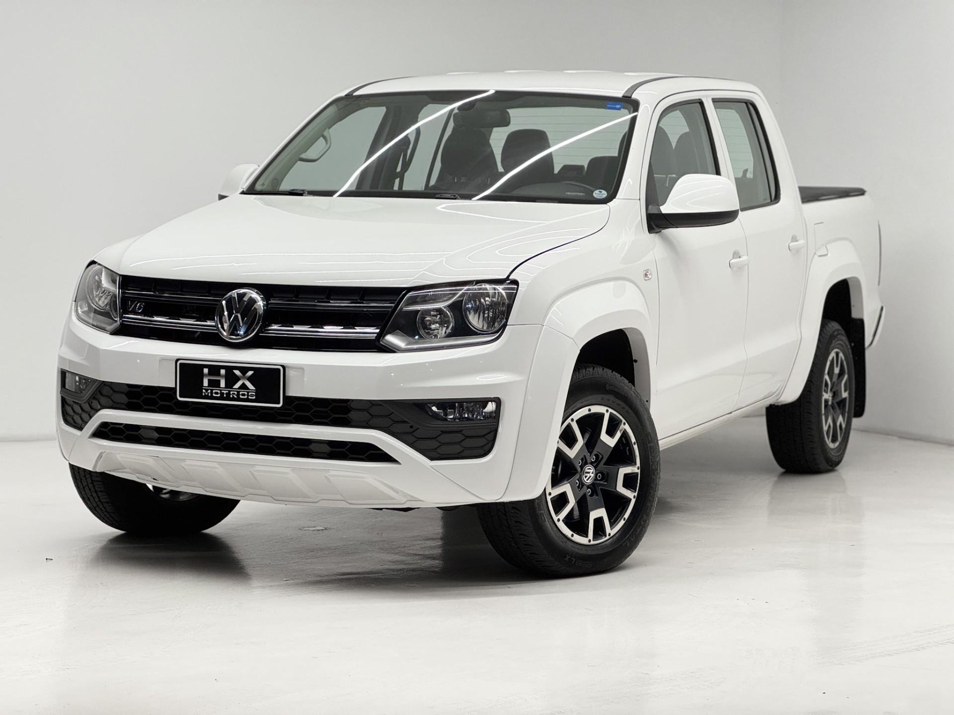 Volkswagen AMAROK Comfor. 3.0 V6 TDI 4x4 Dies. Aut. na cor Branco em São José / SC - 47823