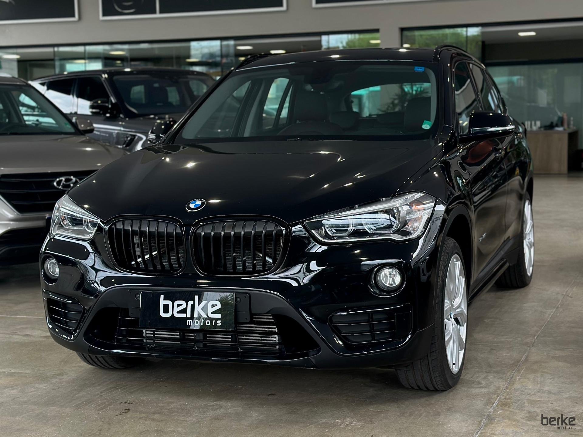 BMW X1 XDRIVE 25i Sport 2.0/2.0 Flex Aut. na cor Preto em Florianópolis / SC - 47889