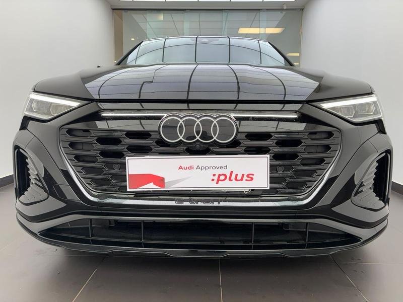 Audi Q8 E-Tron Sportb. Perf. Black (Elétrico) na cor Preto em Maringá / PR - 4817
