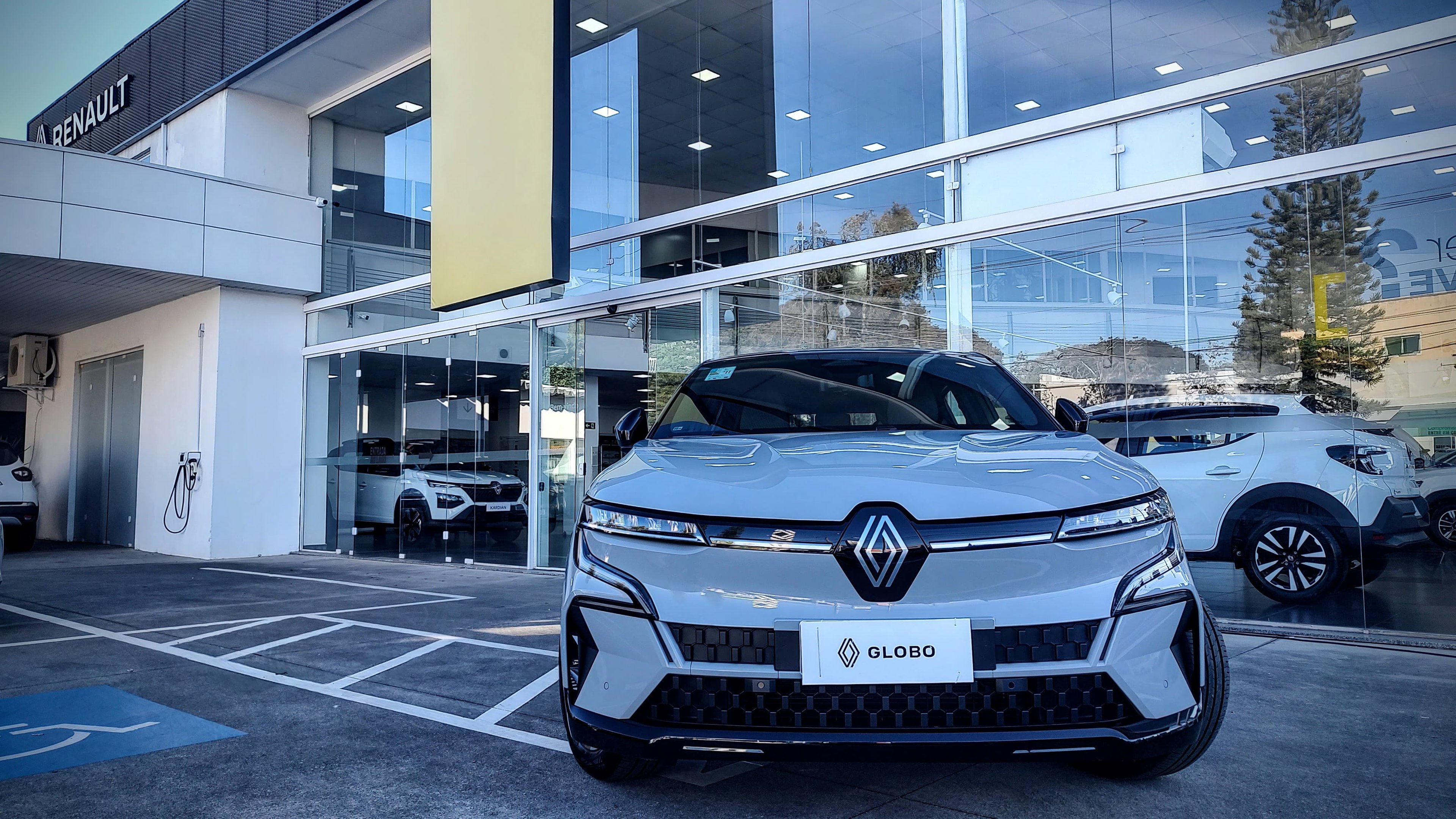 imagem de E-Tech (Elétrico)