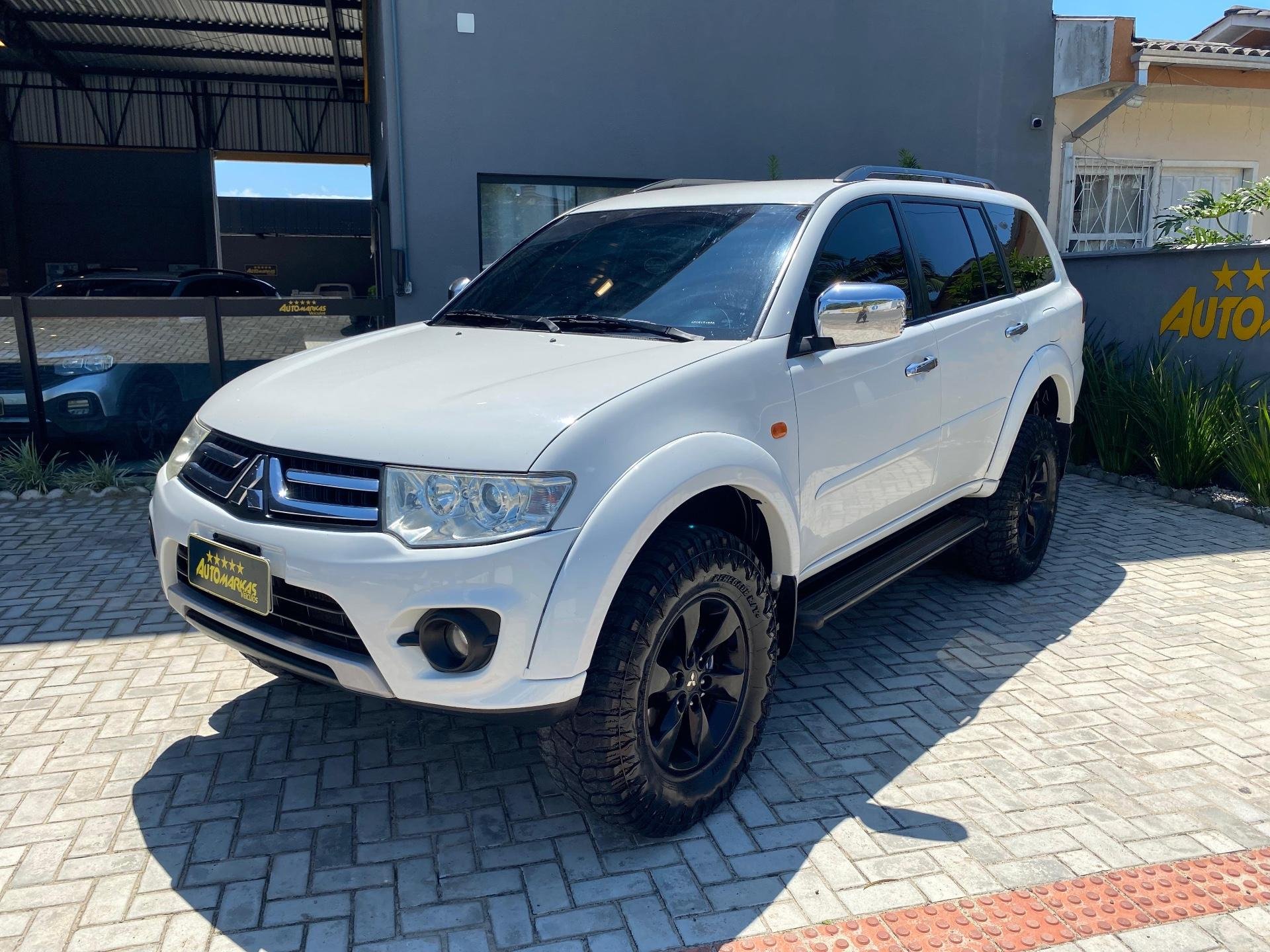 Mitsubishi Pajero DAKAR 3.2 4x4 T.I. Dies. 5p Aut. na cor Branco em Sombrio / SC - 48435