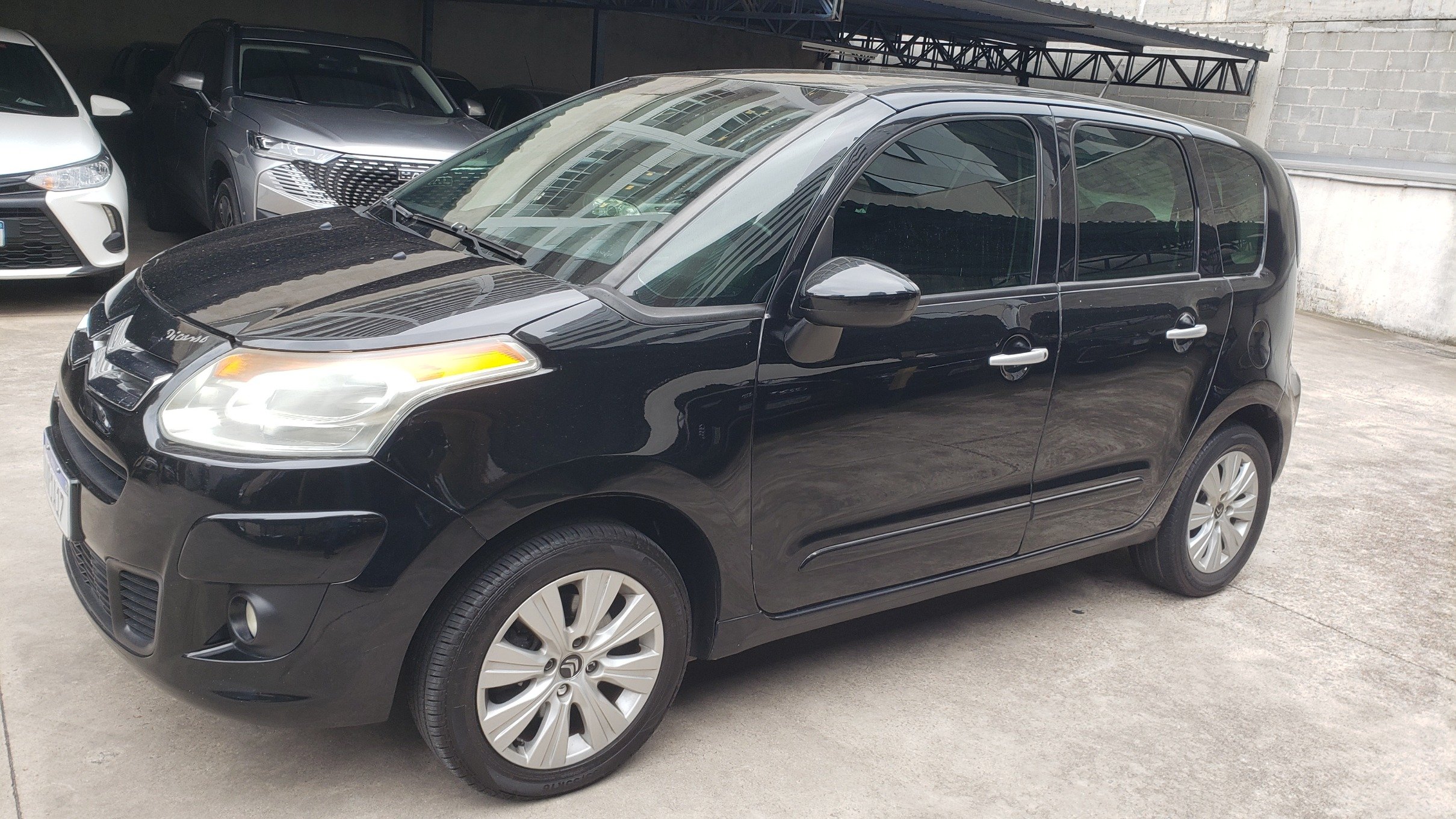 Citroën C3 Picasso GLX 1.6 Flex 16V 5p Aut. na cor Preto em Curitiba / PR - 48974