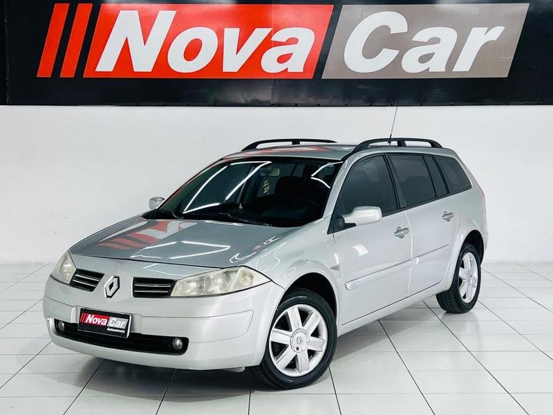 Renault Megane Grand Tour Dynam. Hi-Flex 1.6 16V na cor Prata em Colombo / PR - 49546