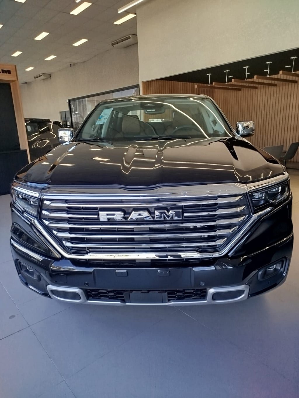 imagem de LARAMIE 2.2 TB CD 4X4 Die. Aut.