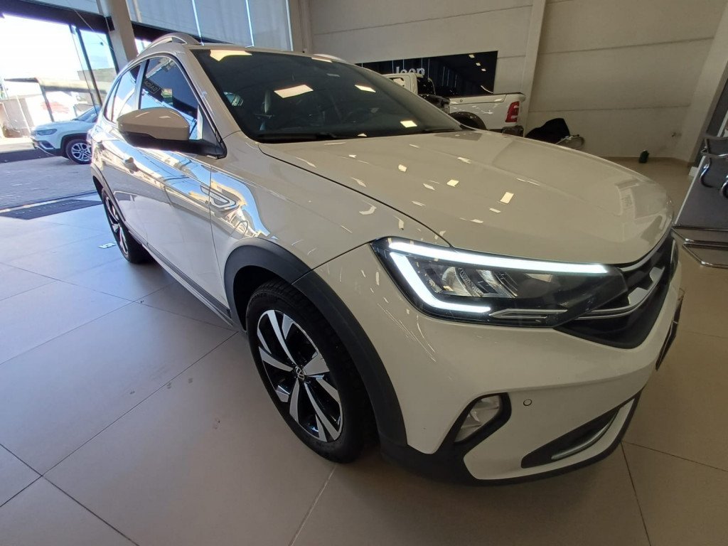 Volkswagen Nivus Highline 1.0 200 TSI Flex Aut. na cor Branco em Ponta Grossa / PR - 49598