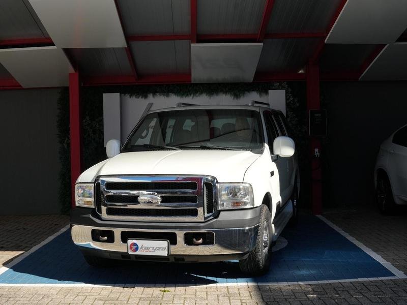 Ford F-250 Tropivan/Tropi. Plus 3.9 TB Diesel na cor Branco em Curitiba / PR - 49602