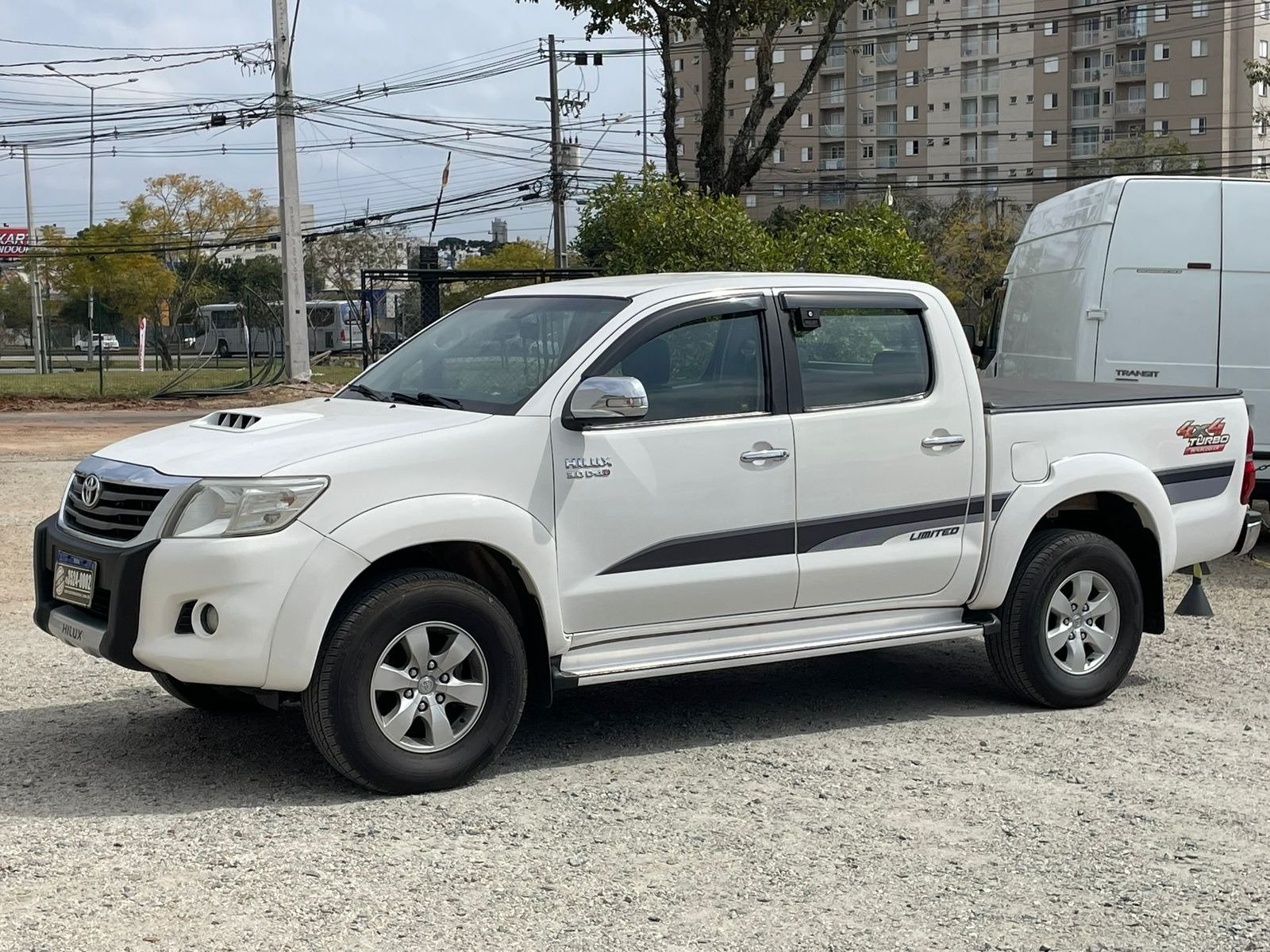 Toyota Hilux CD SRV D4-D 4x4 3.0 TDI Dies na cor Branco em Curitiba / PR - 49680