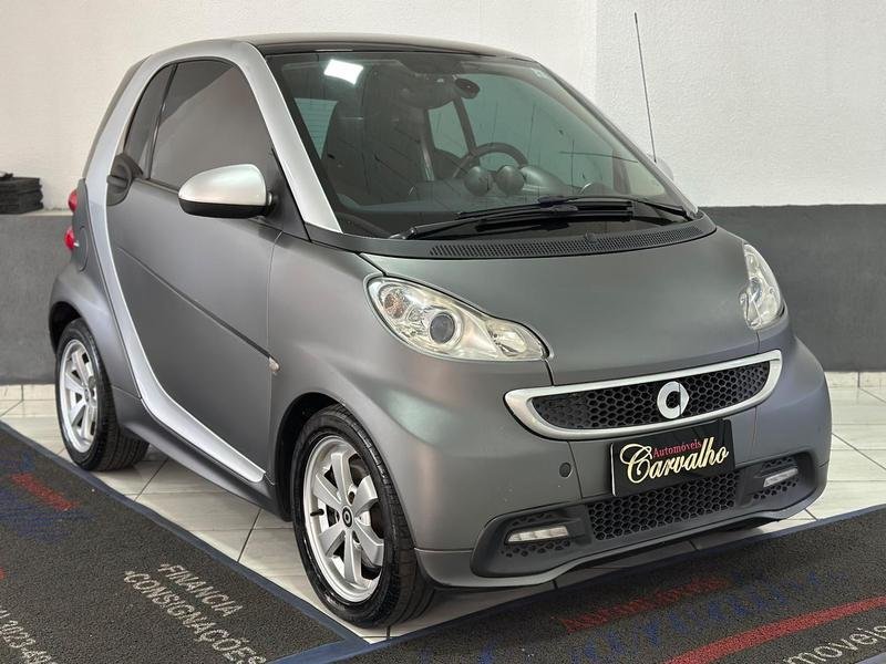 smart fortwo passion coupé 1.0 62kw na cor Cinza em Curitiba / PR - 49881