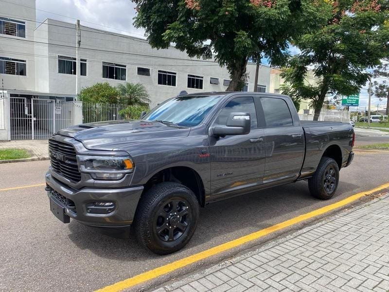 imagem de LARAM. 6.7 NIGHT ED. TB CD 4x4 Die.