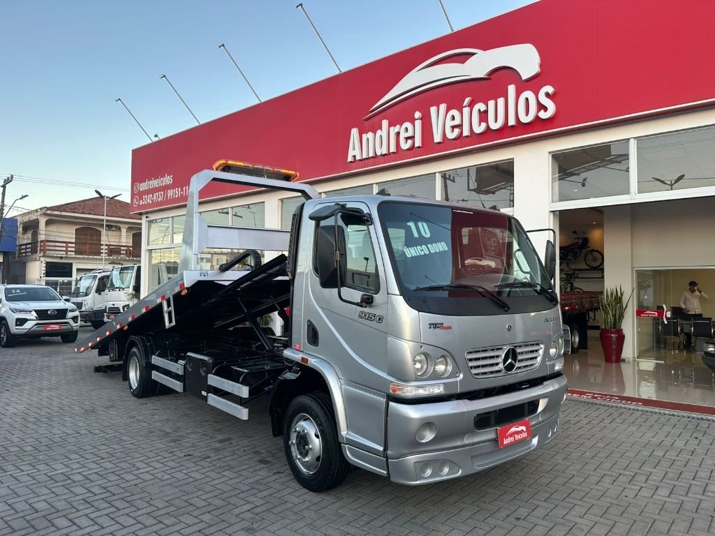 Mercedes-Benz Accelo 915C 2p (diesel) na cor Cinza em Palhoça / SC - 50405