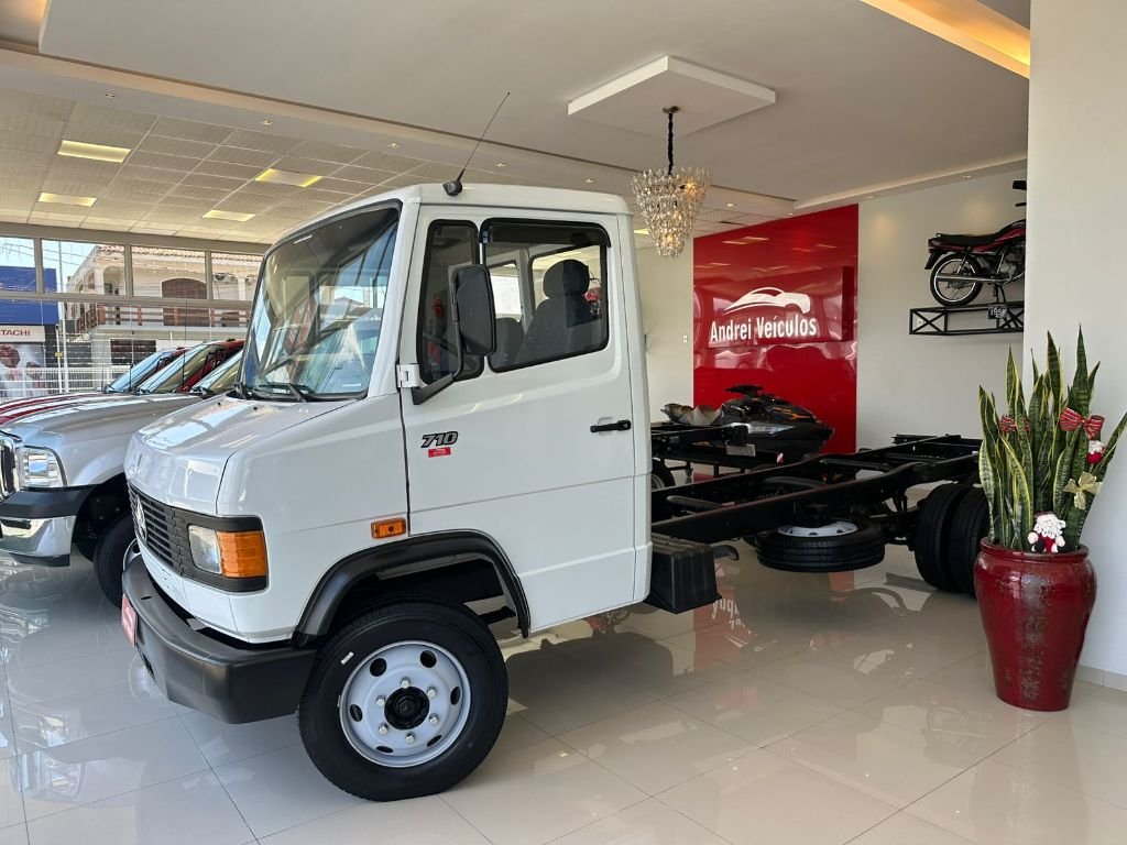 imagem de 710 Plus 2p (diesel)