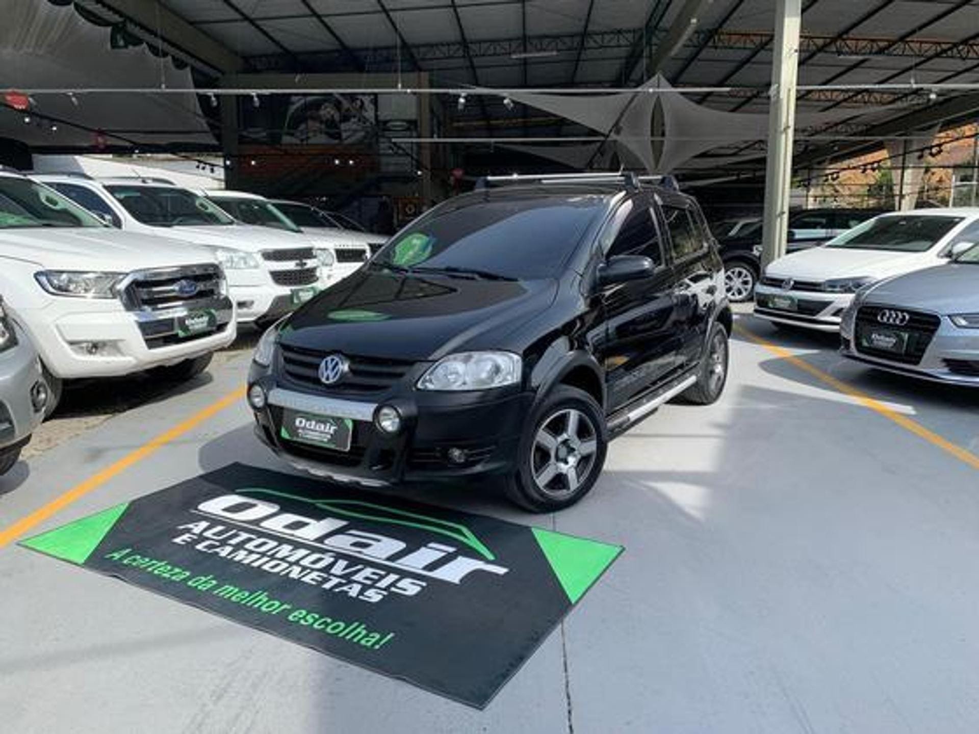 Volkswagen Crossfox 1.6 T. Flex 16V 5p na cor Preto em Blumenau / SC - 50438