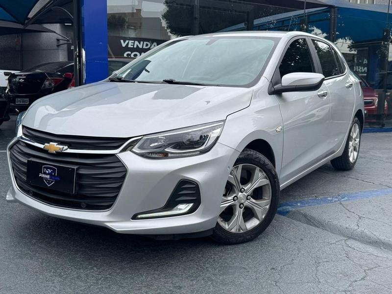 Chevrolet Onix HATCH PREM. 1.0 12V TB Flex 5p Aut. na cor Prata em Curitiba / PR - 5098