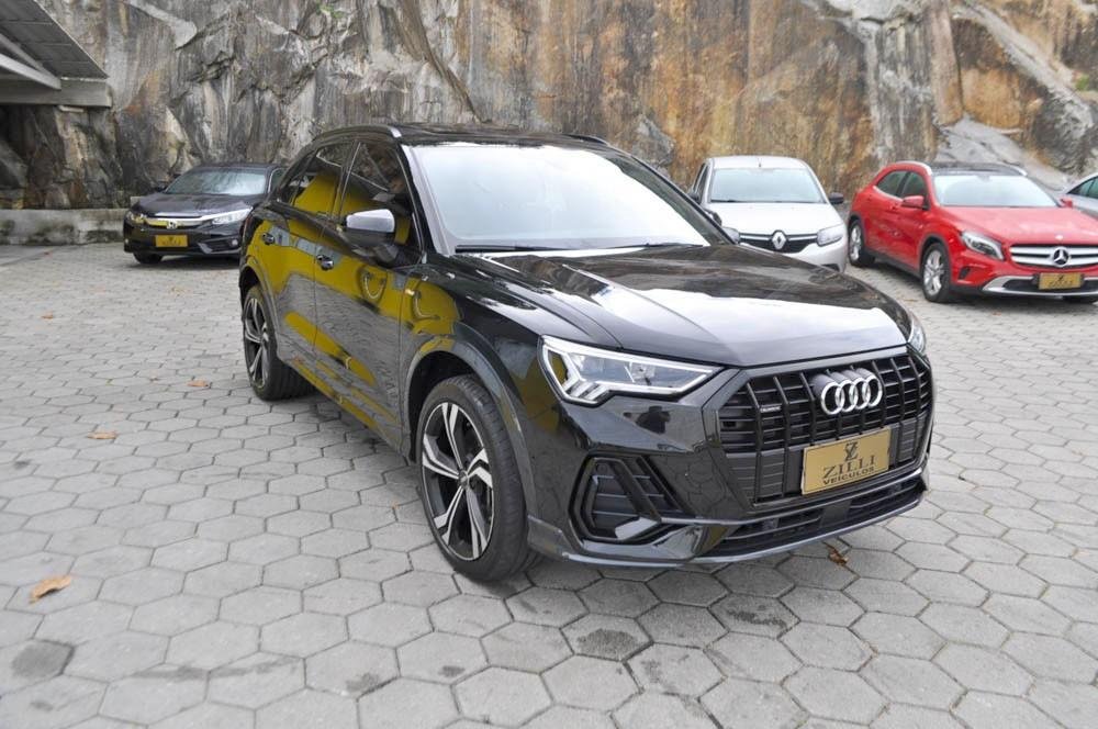 Audi Q3 SPB Perf. Black 2.0 TFSI Tipt. Quat. na cor Preto em Florianópolis / SC - 51288