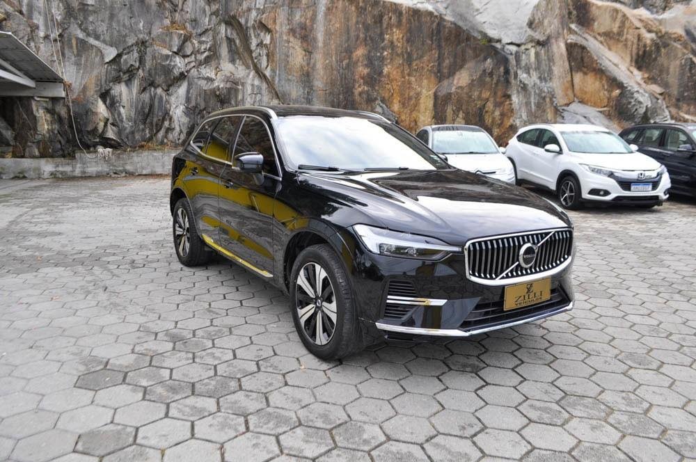 Volvo XC60 T-8 Plus 2.0 AWD (Híbrido) na cor Preto em Florianópolis / SC - 51296