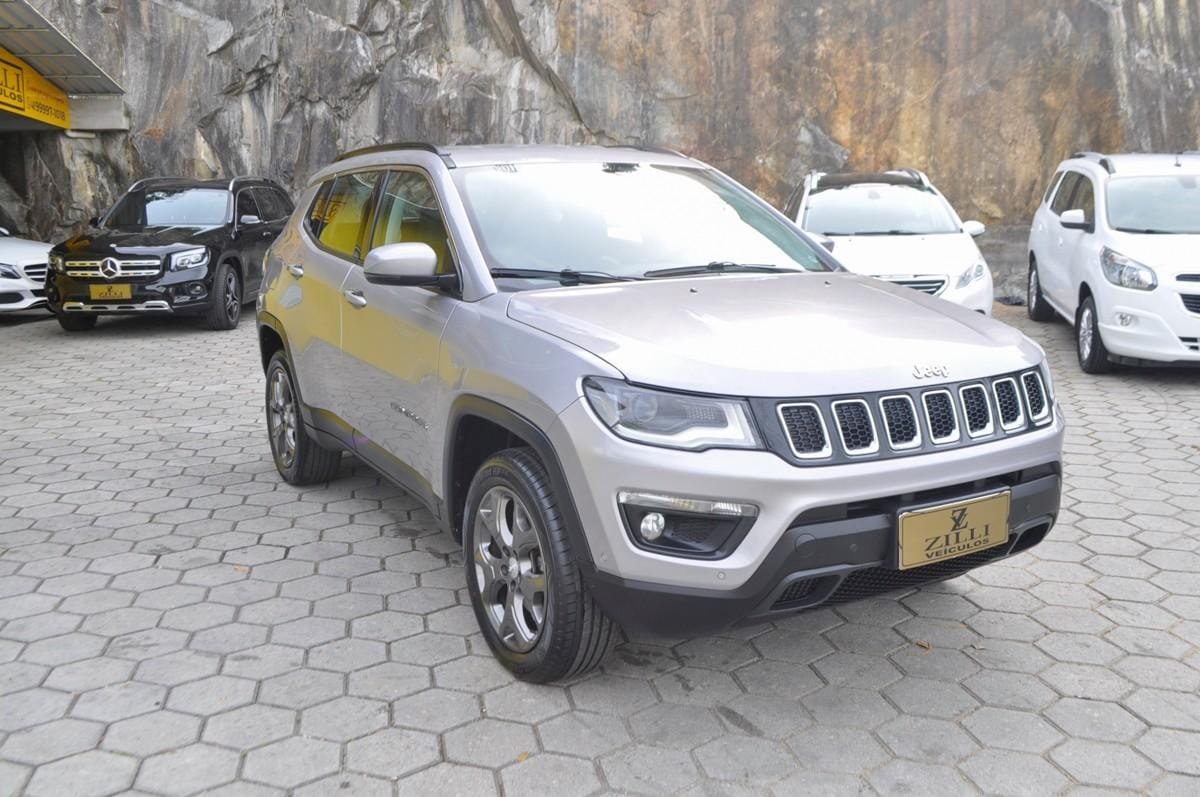 imagem de LONGITUDE 2.0 4x4 Dies. 16V Aut.