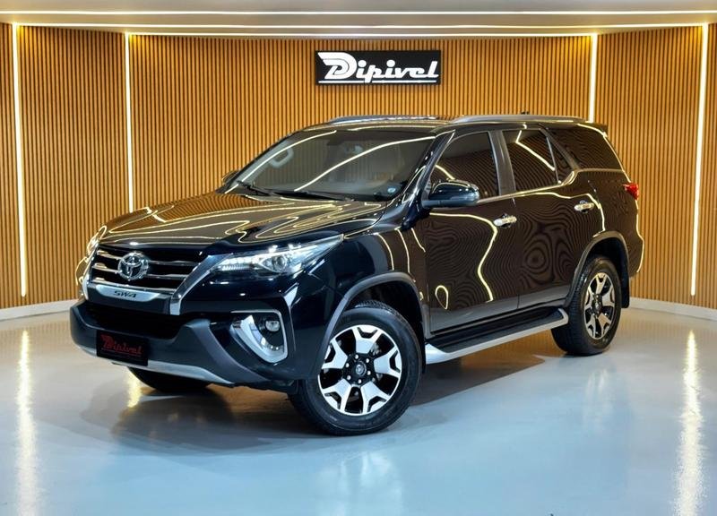 imagem de SW4 SRX Diamo. 4x4 2.8 TB Die Aut.