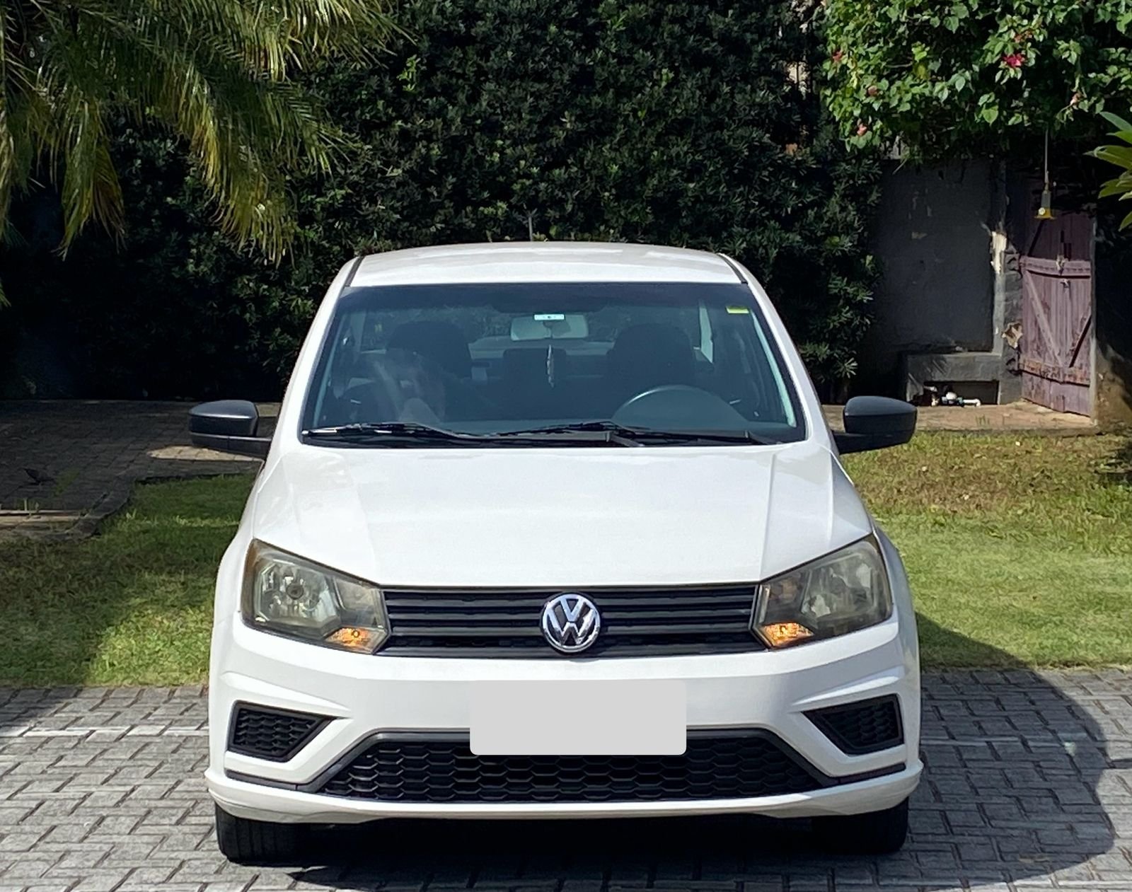 Volkswagen Voyage 1.6 MSI Flex 8V 4p na cor Branco em Curitiba / PR - 51733