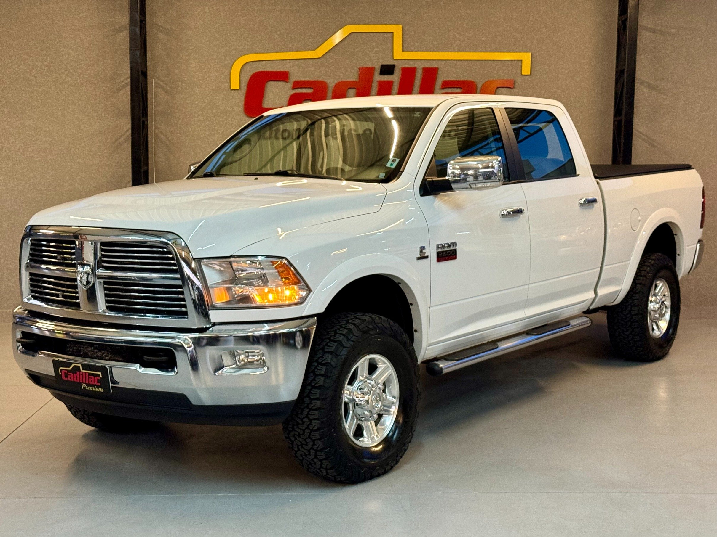 imagem de LARAMIE 6.7 TDI CD 4x4 Diesel