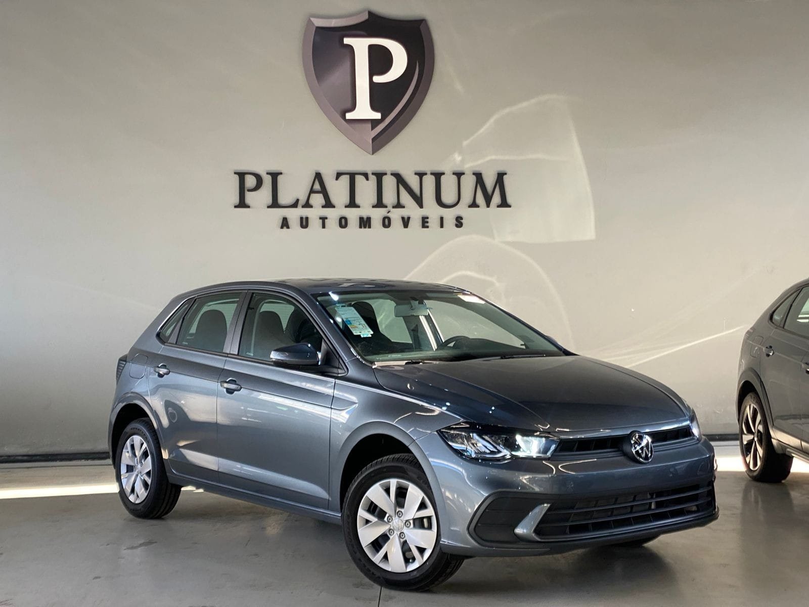 Volkswagen Polo 1.0 Flex 12V 5p na cor Cinza em Palhoça / SC - 51920