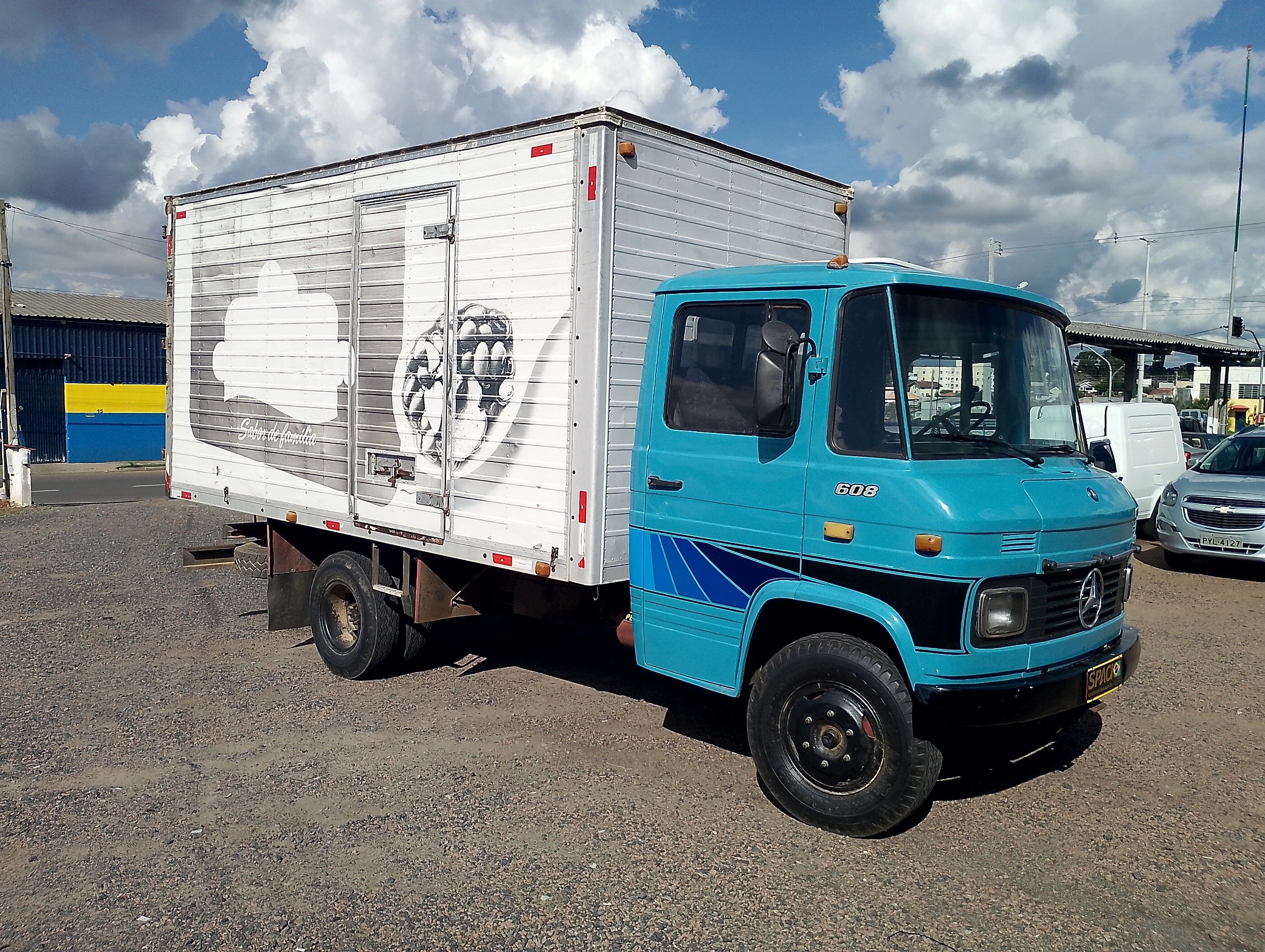 Mercedes-Benz 608 2p (diesel) na cor Azul em Campo Largo / PR - 52022