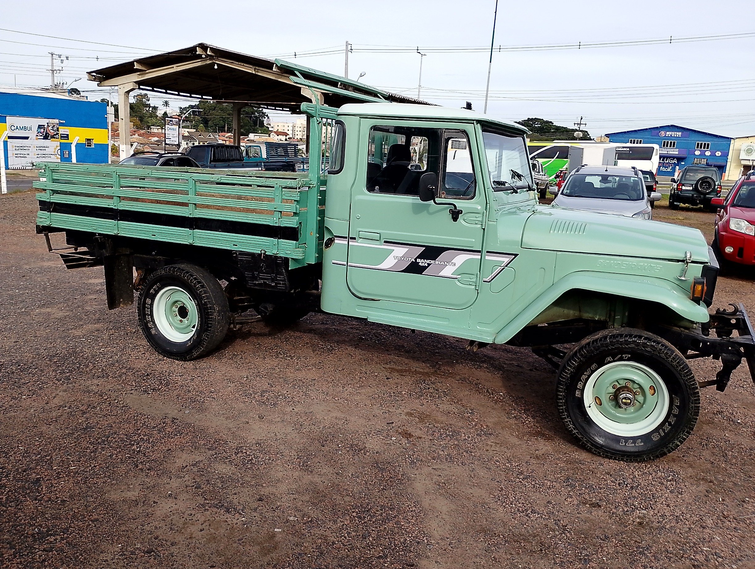 Audi Q3 Black S Line 1.4 TFSI S-tronic na cor Verde em Campo Largo / PR - 52030
