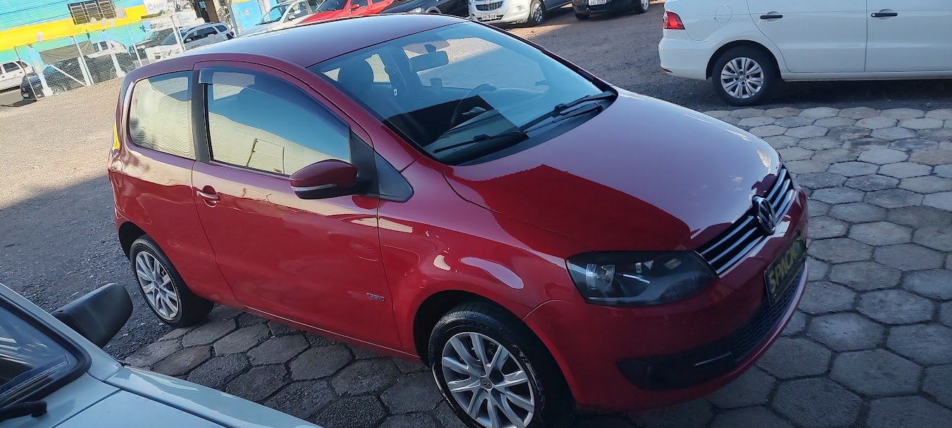 Volkswagen Fox 1.0 Mi Total Flex 8V 5p na cor Vermelho em Campo Largo / PR - 52060