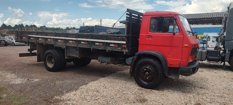 VOLKSWAGEN 11-130 2p (diesel) na cor Vermelho em Campo Largo / PR - 52079